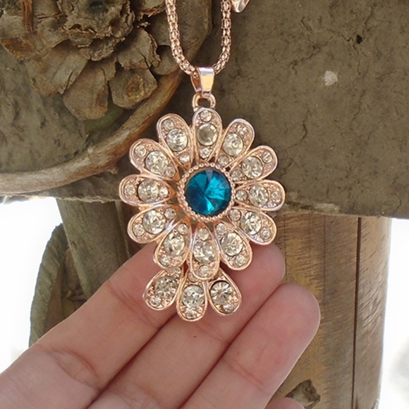 Gold Color Necklace Blue Rhinestone & Crystals - Picture 4 of 5